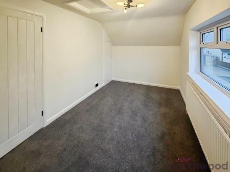 3 bedroom Semi-detached house for sale in Greenways, Benfleet, SS7