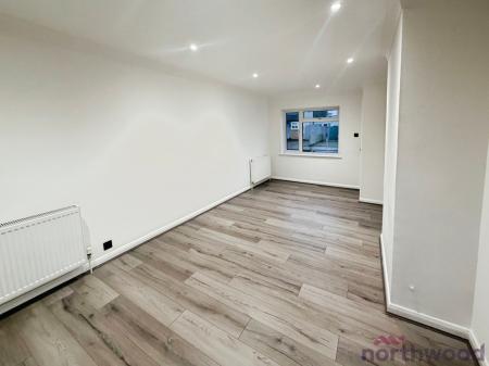 3 bedroom Semi-detached house for sale in Greenways, Benfleet, SS7