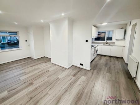 3 bedroom Semi-detached house for sale in Greenways, Benfleet, SS7