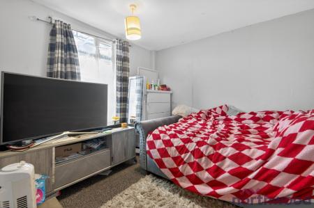 3 bedroom End of terrace house for sale in Kenneth Road, Basildon, SS13