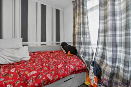 3 bedroom End of terrace house for sale in Kenneth Road, Basildon, SS13