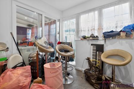 3 bedroom End of terrace house for sale in Kenneth Road, Basildon, SS13