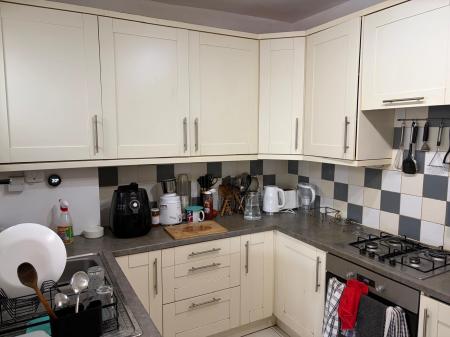 5 bedroom Bungalow to let in Carlingford Drive, Westcliff-on-Sea, SS0