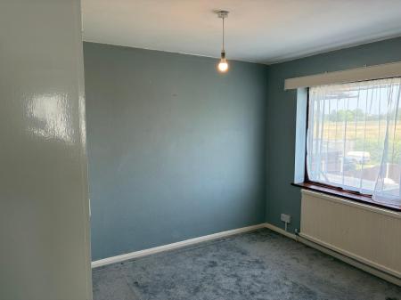 3 bedroom Semi-detached house to let in North Crescent, Southend-on-Sea, SS2