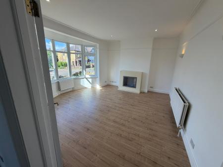 4 bedroom Semi-detached house to let in York Road, Southend-on-Sea, SS1