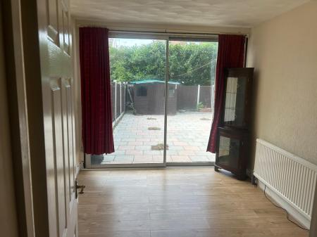 3 bedroom Terraced House to let in Beedell Avenue, Westcliff-on-Sea, SS0