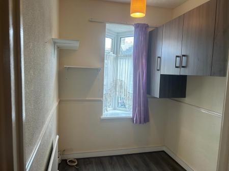 3 bedroom Terraced House to let in Beedell Avenue, Westcliff-on-Sea, SS0