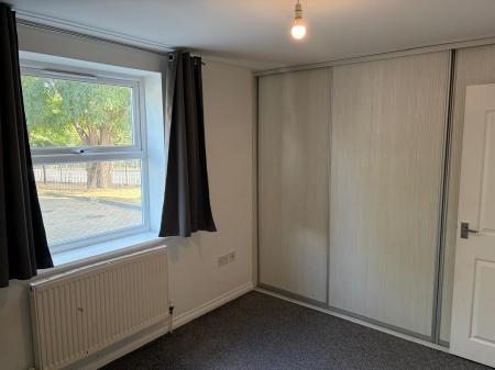 2 bedroom Flat to let in Timberlog Place, Basildon, SS16