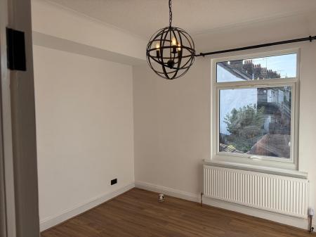 3 bedroom Terraced House to let in Fairfax Drive, Westcliff-on-Sea, SS0