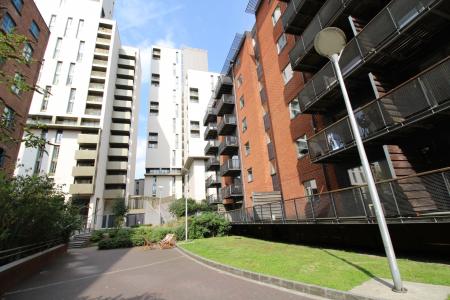 2 bedroom Flat for sale in 2a Lower Chatham Street, Manchester, M1