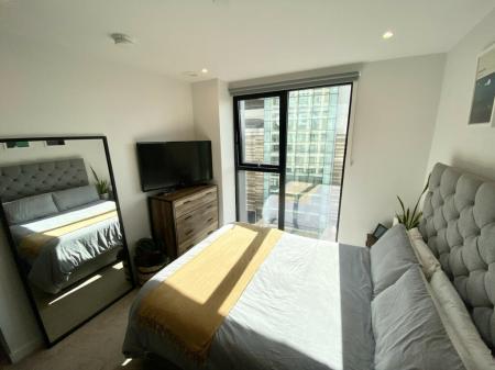 1 bedroom Flat for sale in 5 Red, Salford Quays, Salford, M50