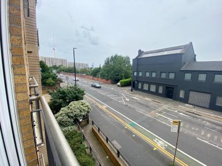 2 bedroom Flat for sale in Middlewood Street, Salford, M5