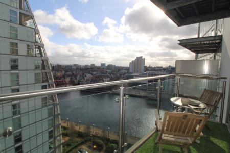 2 bedroom Flat for sale in 96 The Quays, Salford, M50
