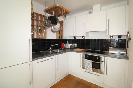 2 bedroom Flat for sale in 96 The Quays, Salford, M50