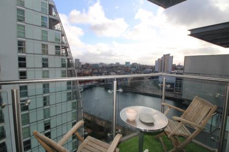 2 bedroom Flat for sale in 96 The Quays, Salford, M50