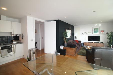 2 bedroom Flat for sale in 96 The Quays, Salford, M50
