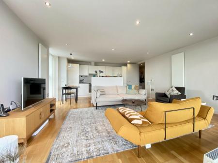 2 bedroom Flat for sale in NV Building, 96 The Quays, M50