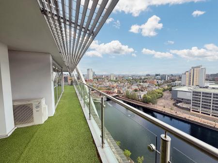 3 bedroom Penthouse for sale in 96 The Quays, Salford Quays, Salford, M50