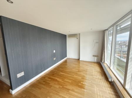 3 bedroom Penthouse for sale in 96 The Quays, Salford Quays, Salford, M50