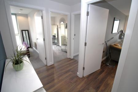 3 bedroom Flat for sale in The Heart, Media City M50 2TH
