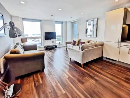 3 bedroom Flat for sale in The Heart, Media City M50 2TH