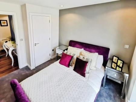 3 bedroom Flat for sale in The Heart, Media City M50 2TH