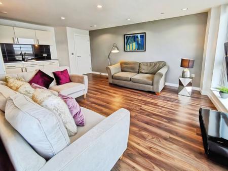 3 bedroom Flat for sale in The Heart, Media City M50 2TH