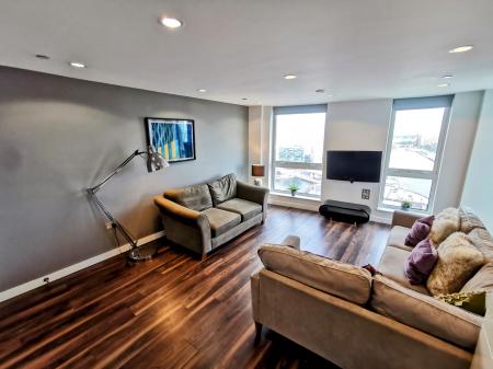 3 bedroom Flat for sale in The Heart, Media City M50 2TH