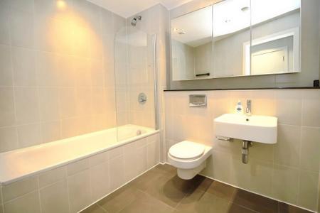 3 bedroom Flat for sale in The Heart, Media City M50 2TH