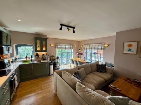 2 bedroom Flat for sale in Chapeltown Street, Manchester, M1