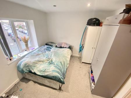 2 bedroom Maisonette for sale in Station Road, Stretford, M32