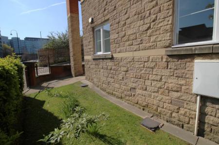 2 bedroom Maisonette for sale in Store Street, Manchester, M1