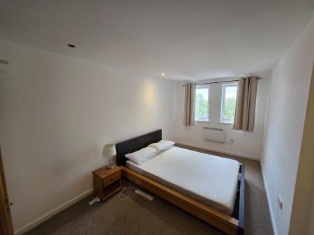 2 bedroom Flat to let in 4 Elmira Way, Salford Quays, Salford, M5
