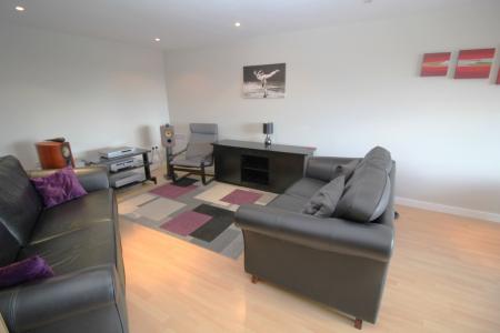 2 bedroom Flat for sale in The Quays, Salford Quays, Salford, M50