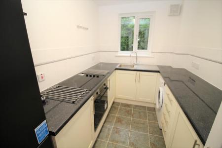 2 bedroom Flat to let in Cleminson Street, Salford, M3