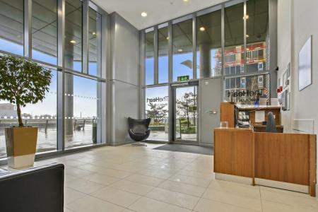 2 bedroom Apartment to let in Blue, Media City UK, Salford Quays, Salford, M50