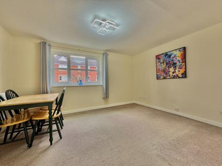 2 bedroom Flat for sale in Georgette Drive, Salford, M3