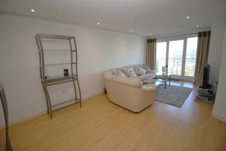 2 bedroom Flat for sale in The Quays, Salford Quays, Salford, M50