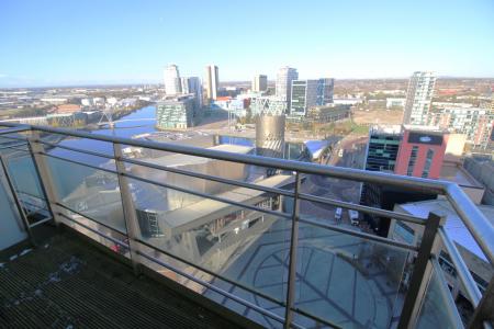 2 bedroom Flat for sale in The Quays, Salford Quays, Salford, M50