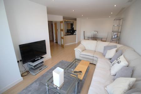 2 bedroom Flat for sale in The Quays, Salford Quays, Salford, M50