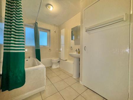 3 bedroom Apartment for sale in Lockett Gardens, Salford, M3