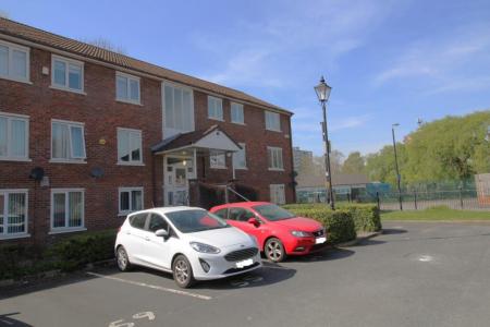 3 bedroom Apartment for sale in Lockett Gardens, Salford, M3