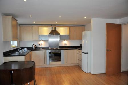 2 bedroom Flat to let in Elmira Way, Salford, M5