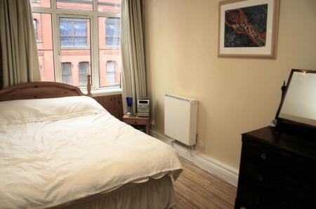 2 bedroom Flat to let in 384 Chester Road, Manchester, M16