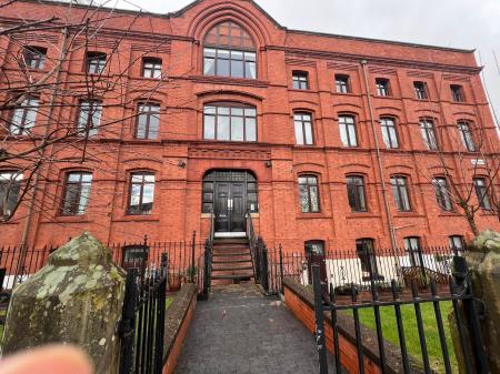 2 bedroom Flat to let in 384 Chester Road, Manchester, M16