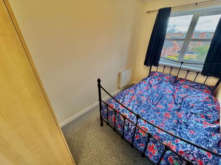 2 bedroom Flat for sale in Georgette Drive, Salford, M3