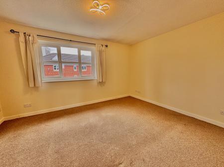 2 bedroom Flat for sale in Georgette Drive, Salford, M3