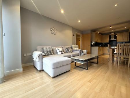 2 bedroom Flat for sale in The Quays, Salford Quays, Salford, M50