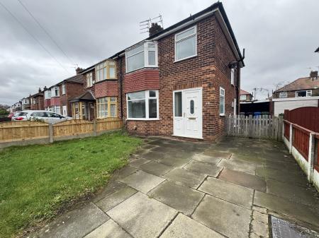 3 bedroom Semi-detached house for sale in Beech Road, Sale, M33