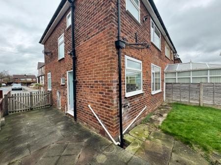3 bedroom Semi-detached house for sale in Beech Road, Sale, M33